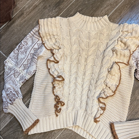 FATE Sweater - Picture 2 of 2